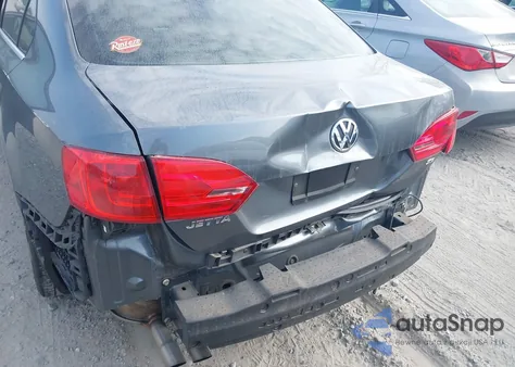 2014 Volkswagen Jetta 1.8T Se z USA, uszkodzony, nr VIN 3VWD07AJ5EM394176